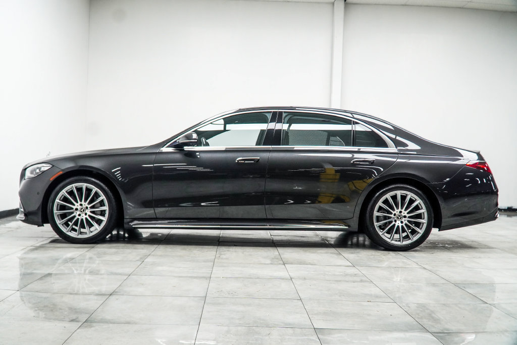 Used 2022 Mercedes-Benz S 500 4MATIC w/ AMG Line Package image 13