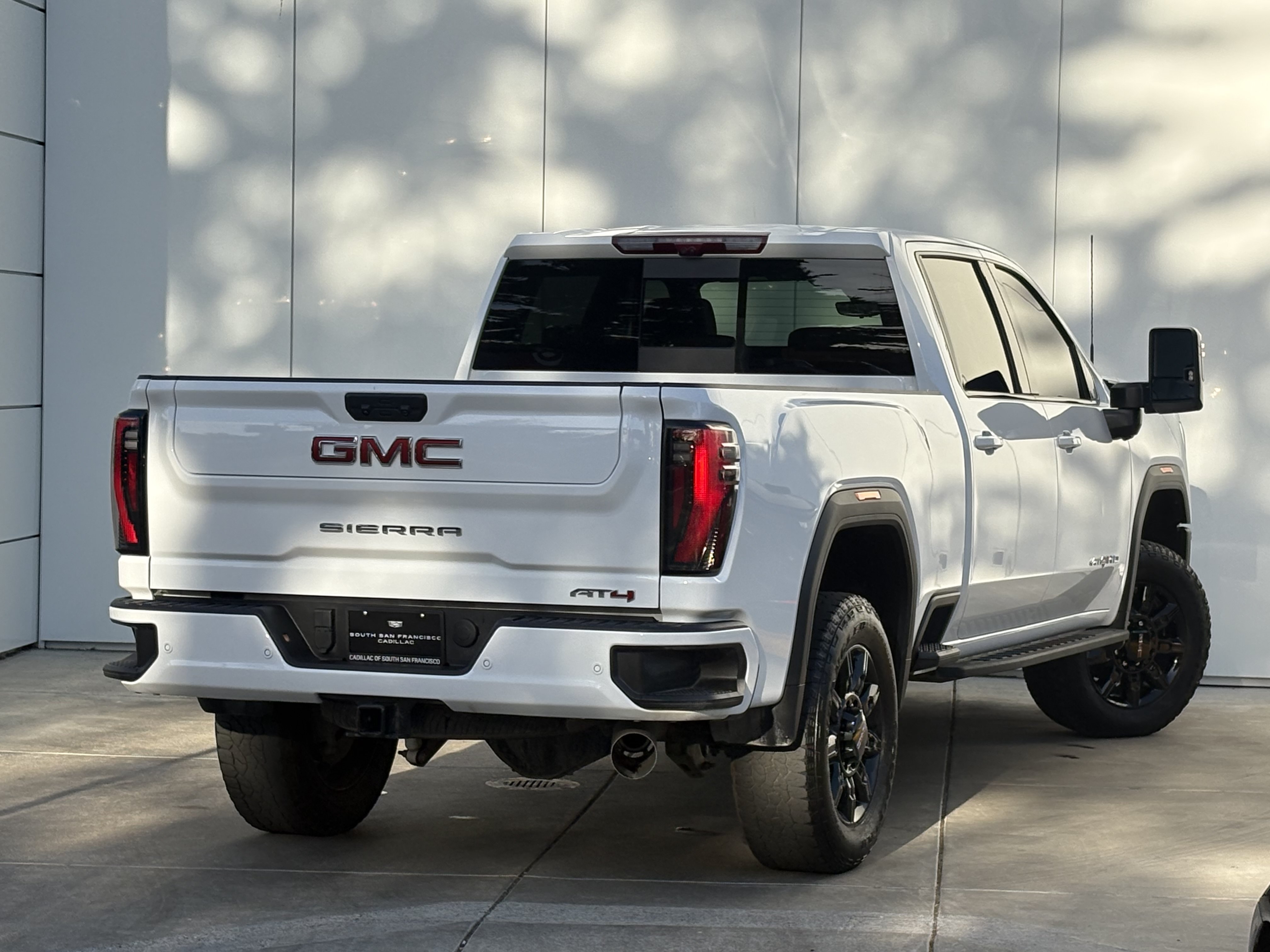 Used 2025 GMC Sierra 2500 AT4 w/ AT4 Premium Plus Package AWD/4WD image 7