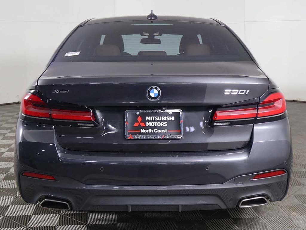 Used 2023 BMW 530i xDrive w/ M Sport Package AWD/4WD image 12