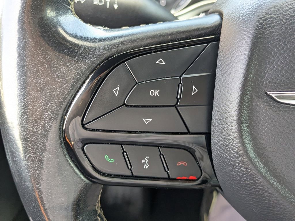 Used 2021 Chrysler Pacifica Touring w/ S Appearance Package image 23