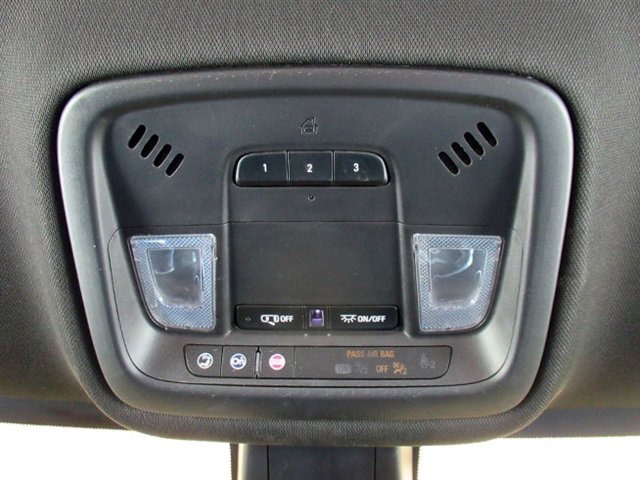 Used 2022 Chevrolet Traverse LT image 34