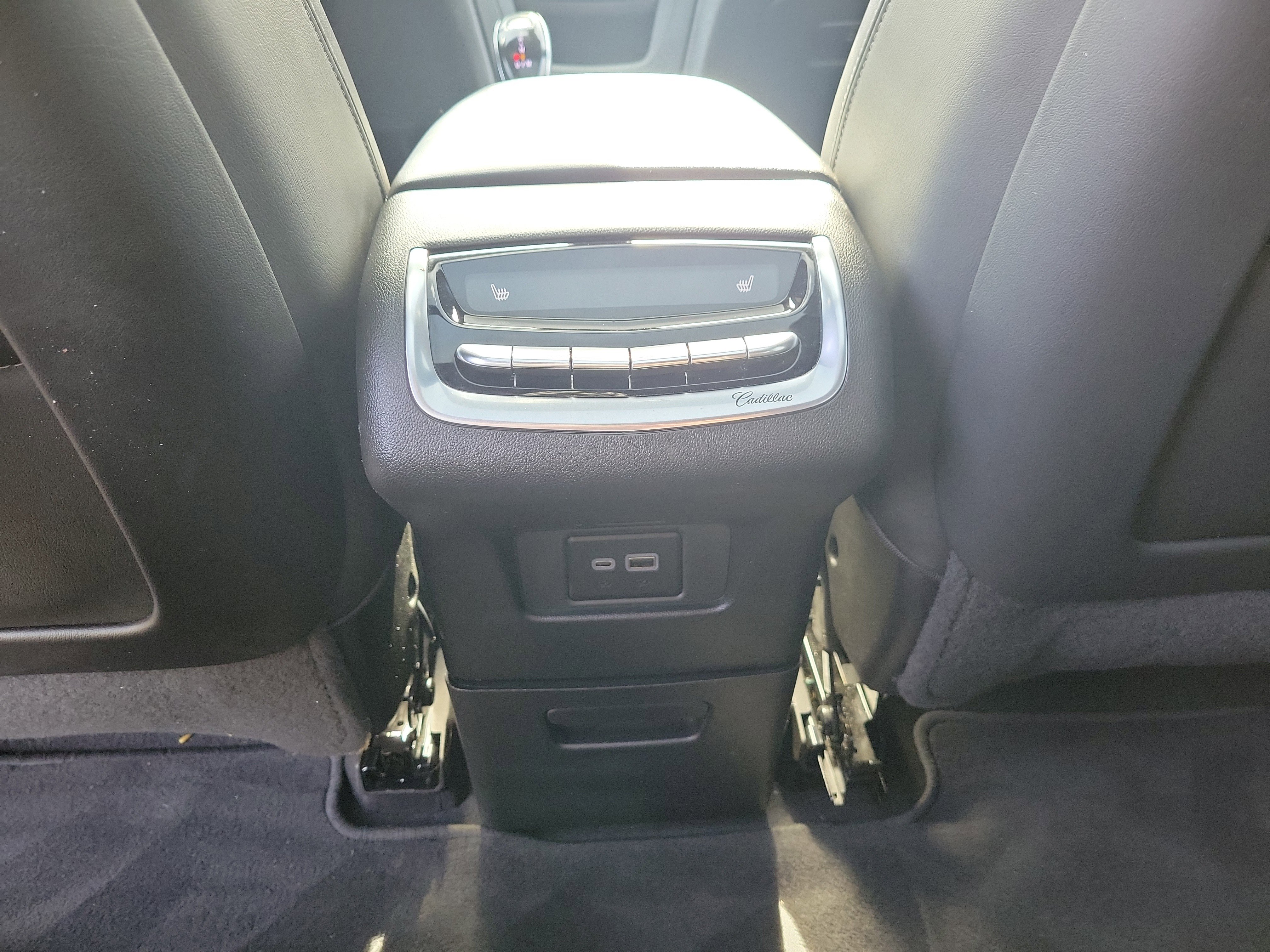 Used 2023 Cadillac XT6 Premium Luxury w/ Technology Package image 13