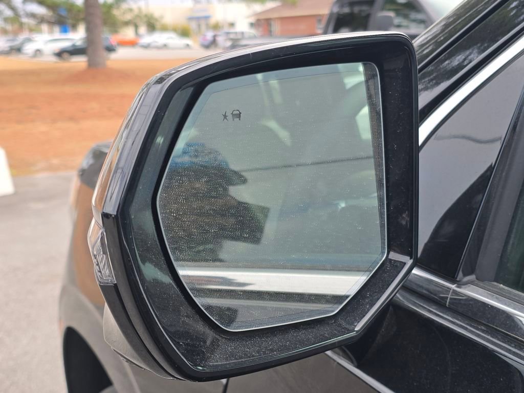 Used 2025 GMC Yukon XL Denali image 9