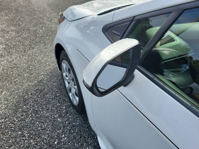 Used 2022 Toyota Corolla LE image 18