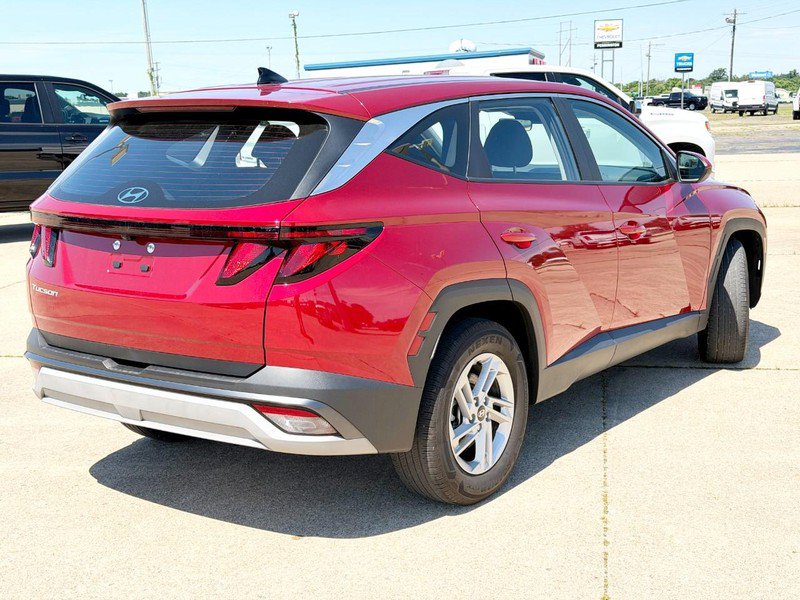 Used 2025 Hyundai Tucson SE FWD image 4