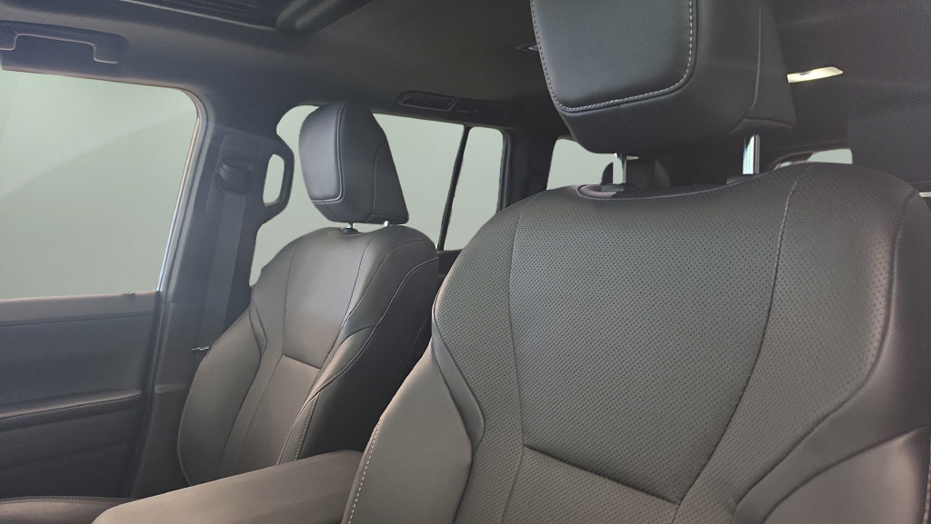 Certified 2024 Lexus GX 550 w/ Accessory Package (2T) AWD/4WD image 16