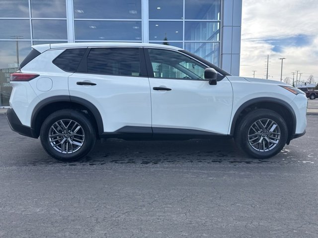 Used 2023 Nissan Rogue S image 8