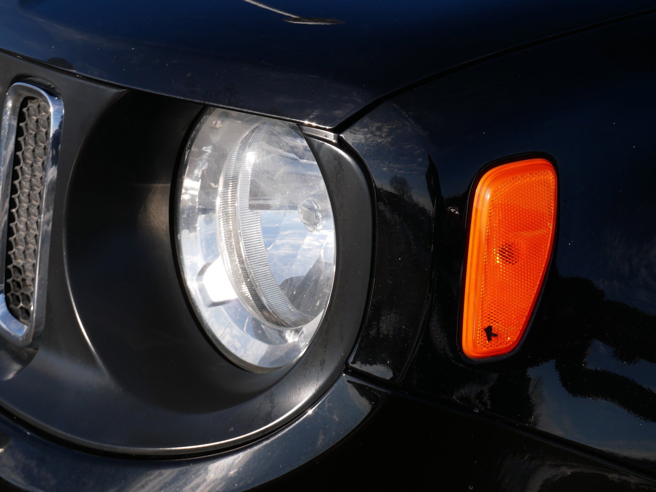 Used 2018 Jeep Renegade Latitude w/ Cold Weather Group image 16