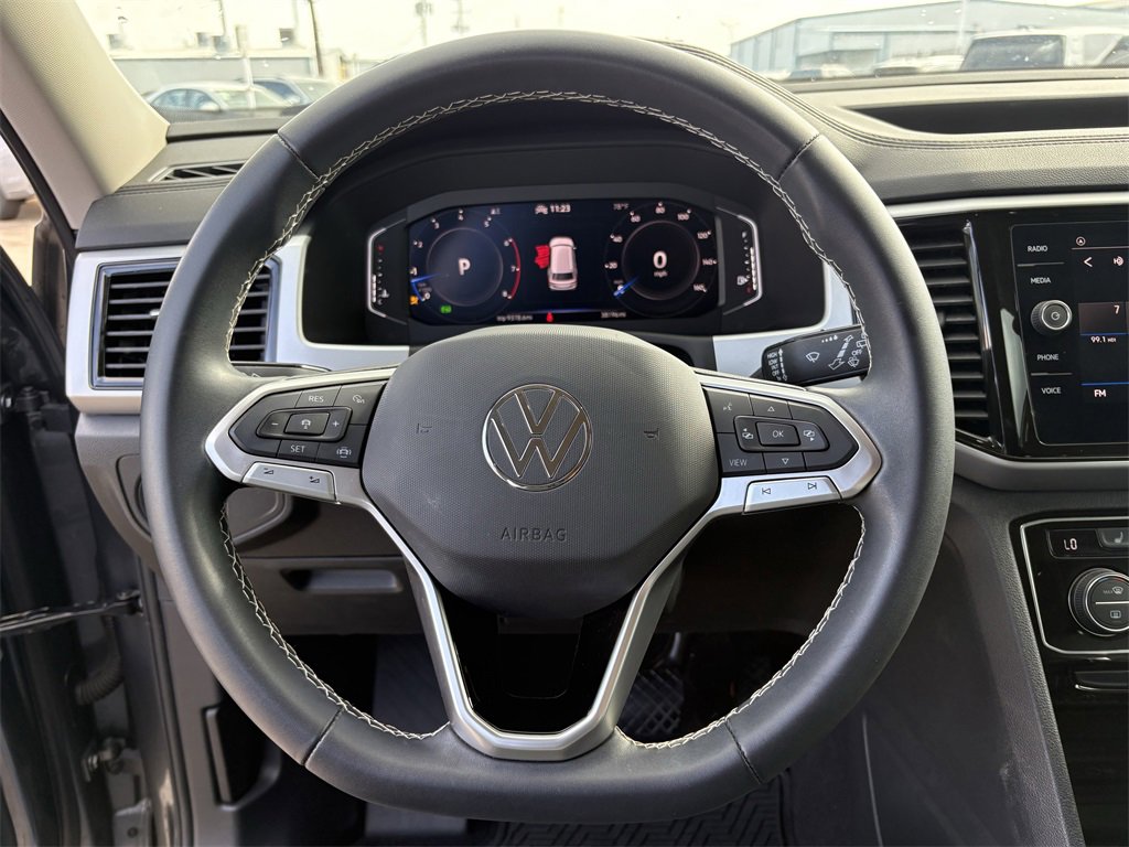Used 2023 Volkswagen Atlas SE w/ Black Wheel Package image 15