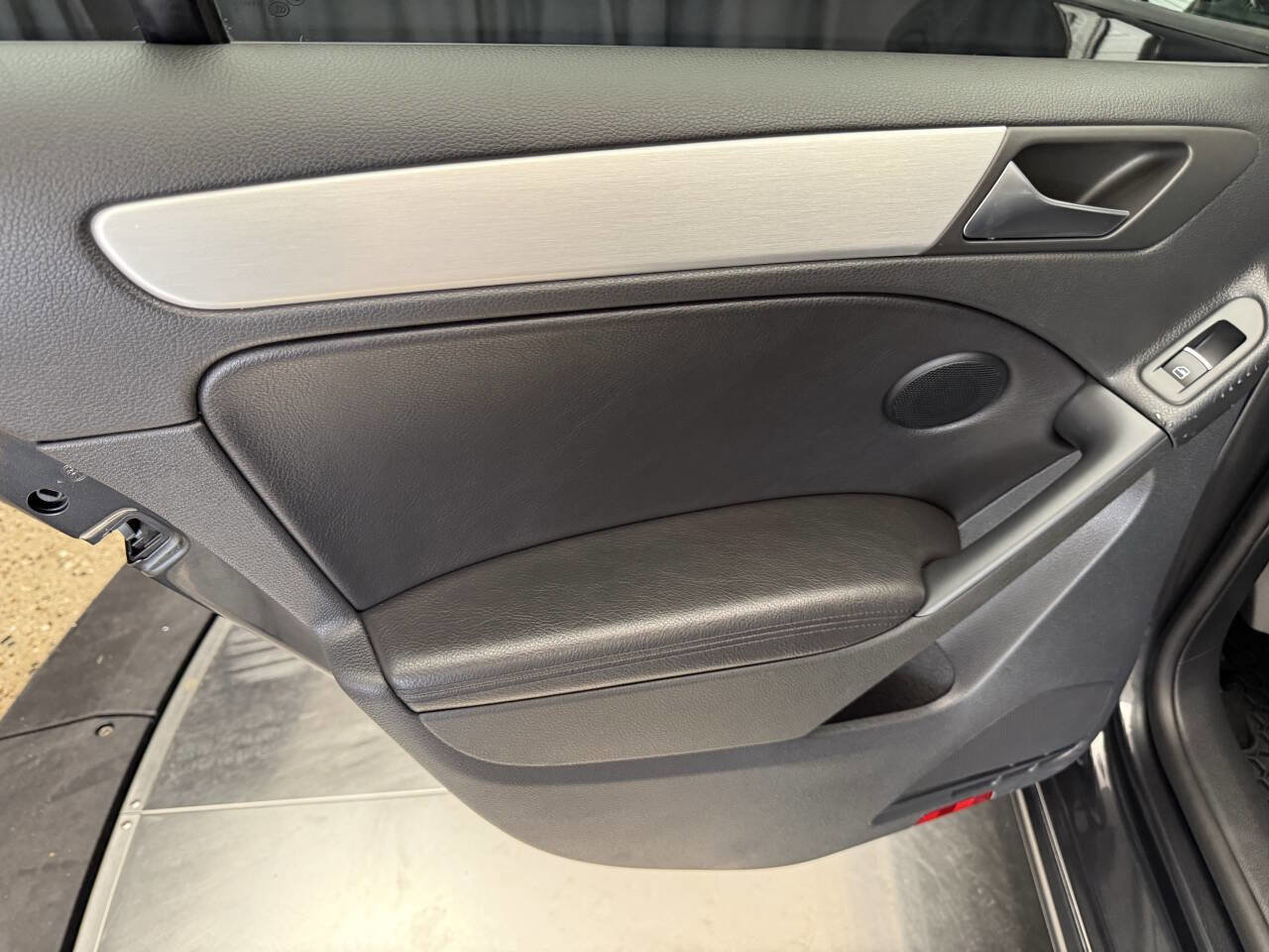 Used 2012 Volkswagen GTI Autobahn FWD image 21