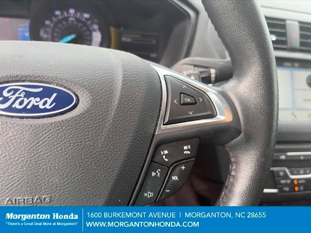 Used 2018 Ford Fusion SE w/ Equipment Group 201A FWD image 17