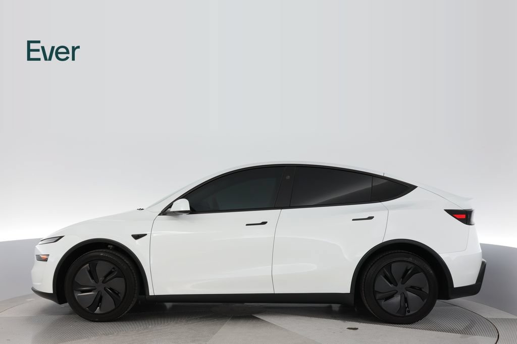 Used 2026 Tesla Model Y AWD image 15