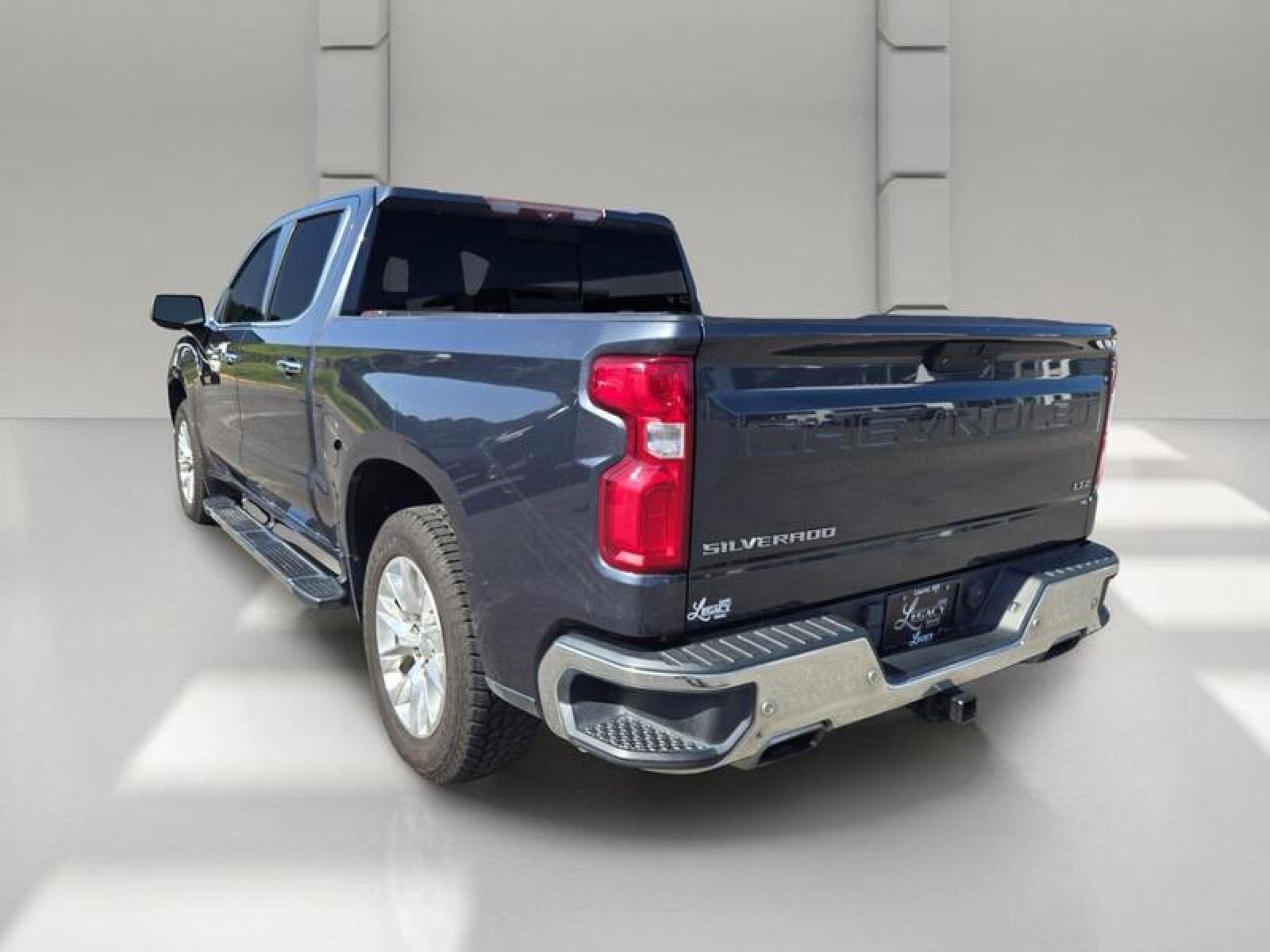 Used 2021 Chevrolet Silverado 1500 LTZ w/ LTZ Premium Package AWD/4WD image 5
