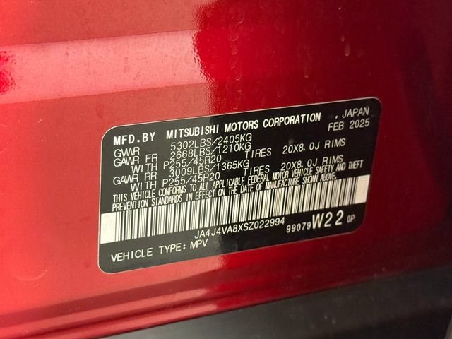 Used 2025 Mitsubishi Outlander AWD image 41