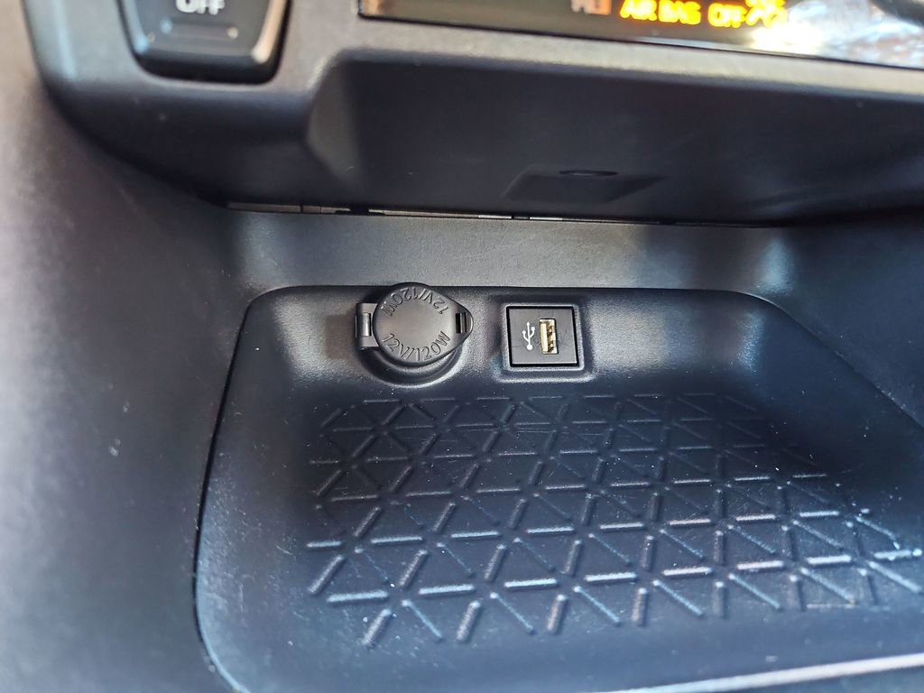 Used 2025 Toyota RAV4 LE image 17