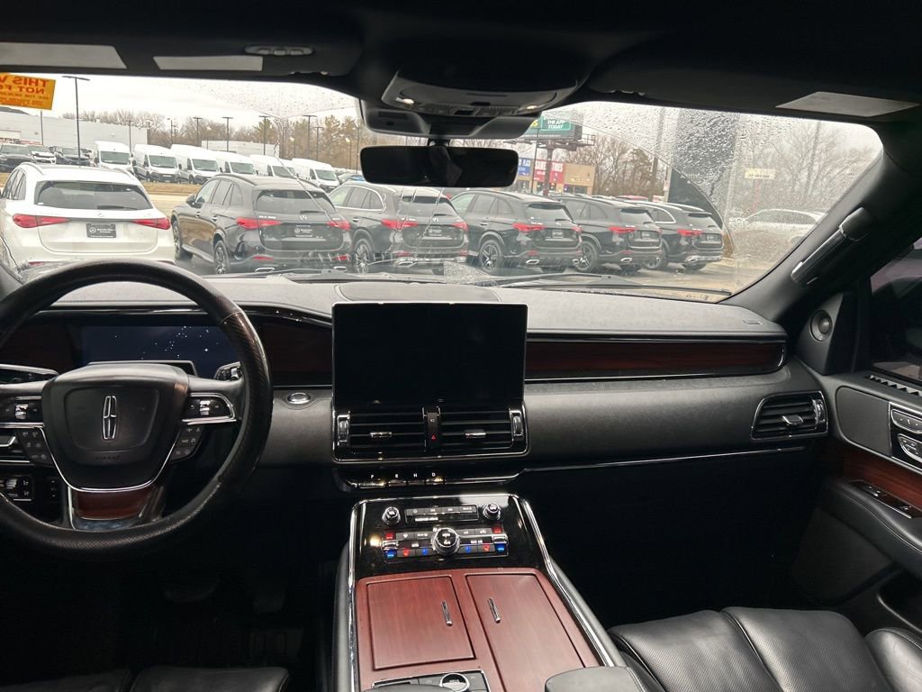 Used 2022 Lincoln Navigator L Reserve image 12