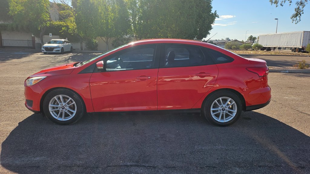 Used 2017 Ford Focus SE FWD image 7