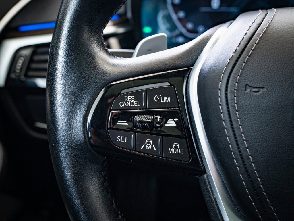 Used 2021 BMW 540i xDrive w/ Premium Package image 23