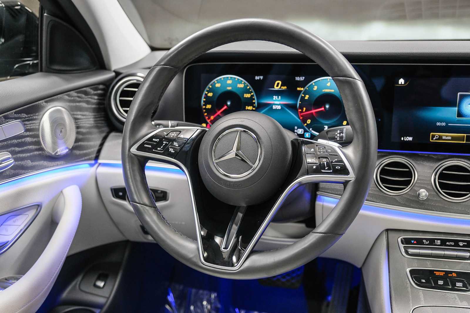 Used 2023 Mercedes-Benz E 350 Sedan image 17