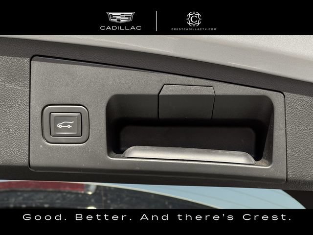 Used 2021 Cadillac XT4 Luxury w/ Cold Weather Package FWD image 27