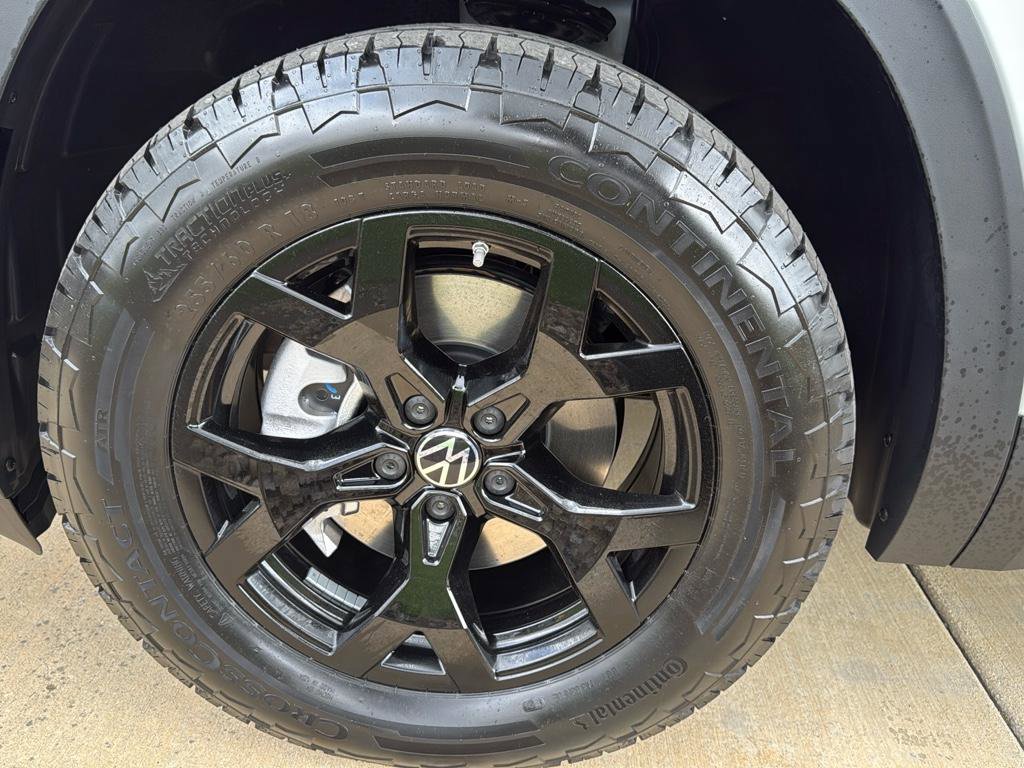 New 2025 Volkswagen Atlas Peak Edition SE image 19