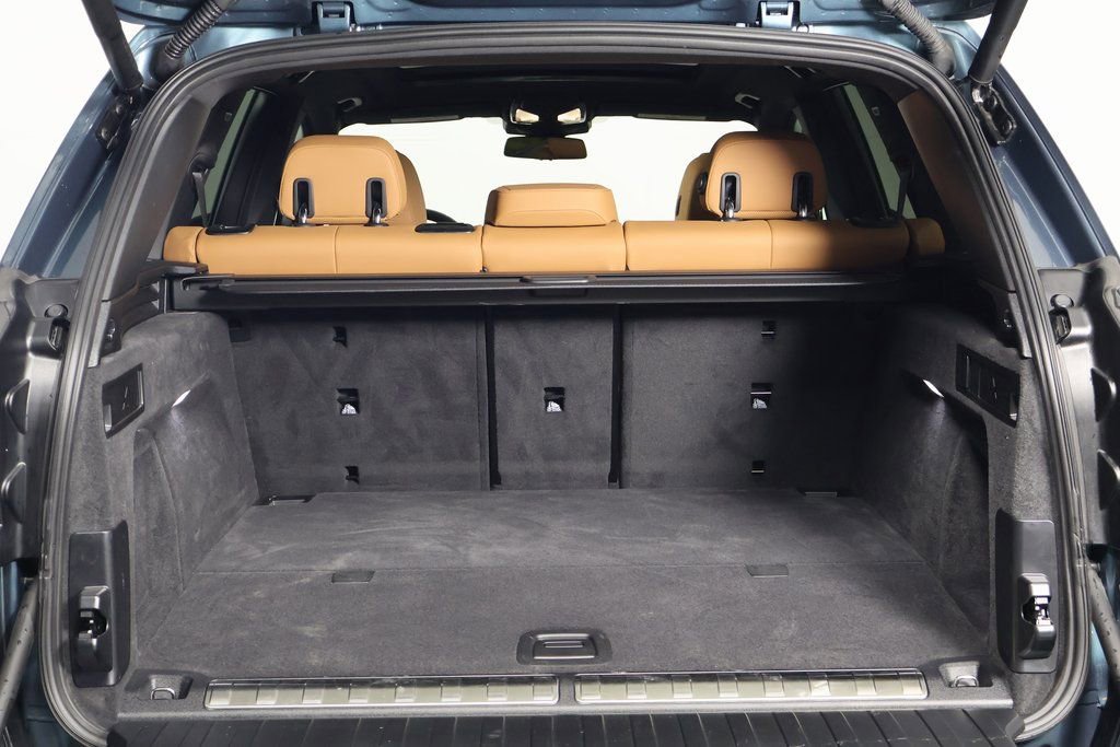 Used 2025 BMW X5 xDrive50e w/ Parking Assistance Package image 14