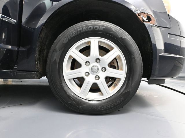 Used 2010 Chrysler Town & Country Touring Plus image 14