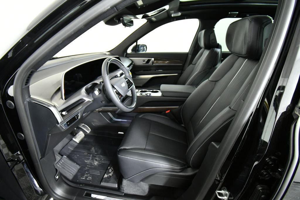 New 2026 Cadillac Vistiq Sport w/ LPO, Floor Liner Package AWD/4WD image 11