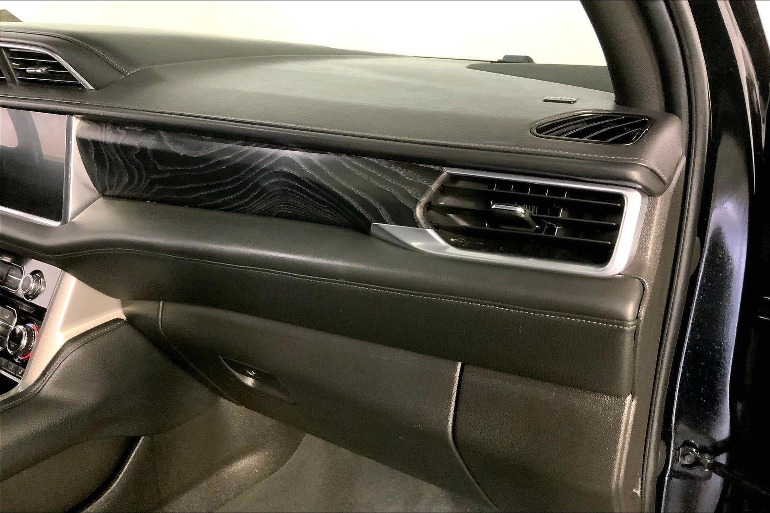 Used 2021 GMC Yukon Denali w/ Denali Premium Package AWD/4WD image 16