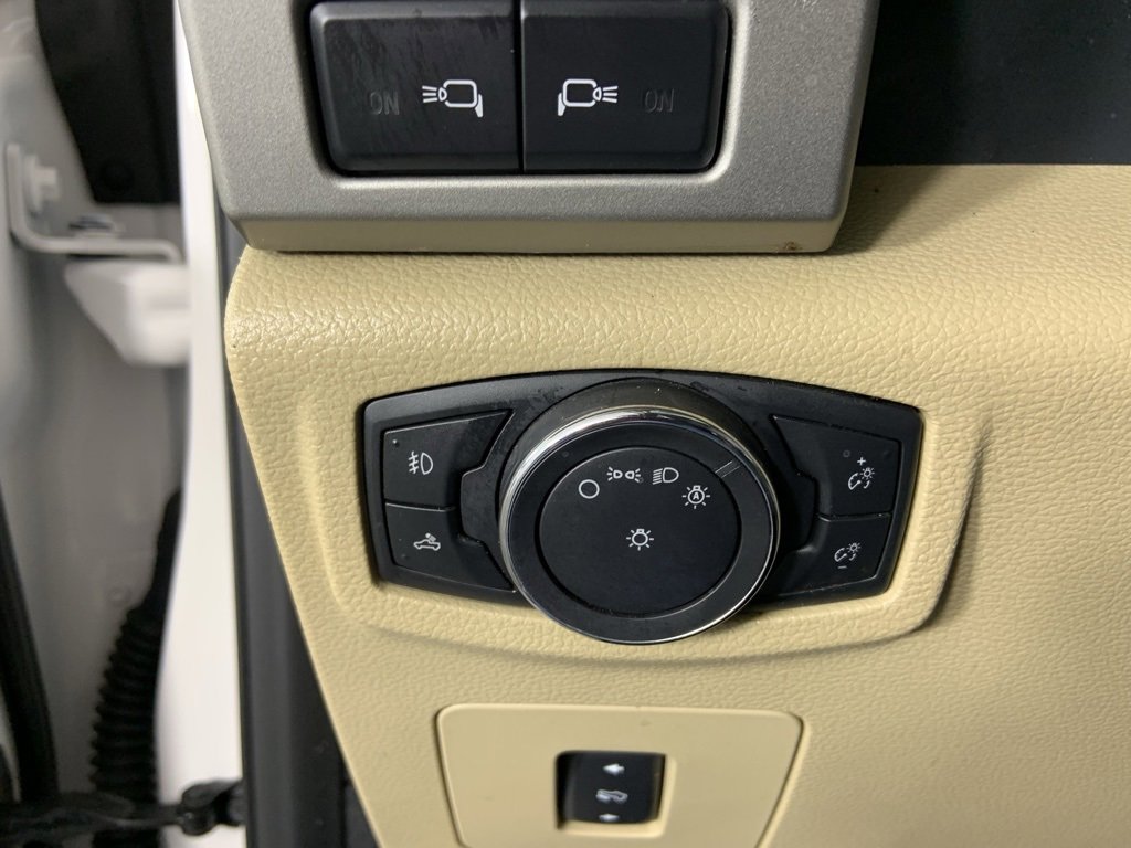 Used 2015 Ford F150 Lariat w/ Equipment Group 502A Luxury image 10