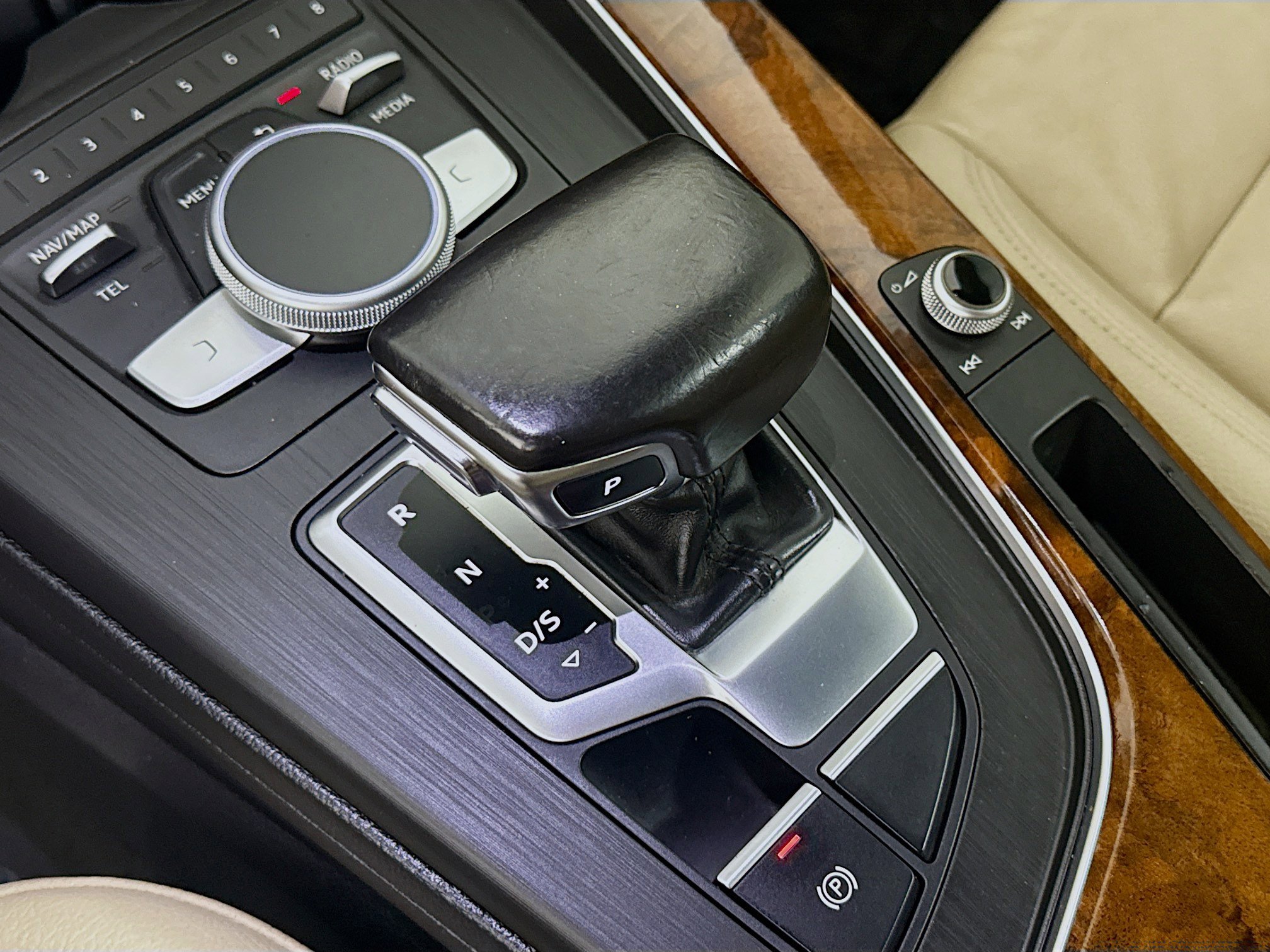 Used 2017 Audi A4 2.0T Premium Plus w/ Premium Plus Package image 20