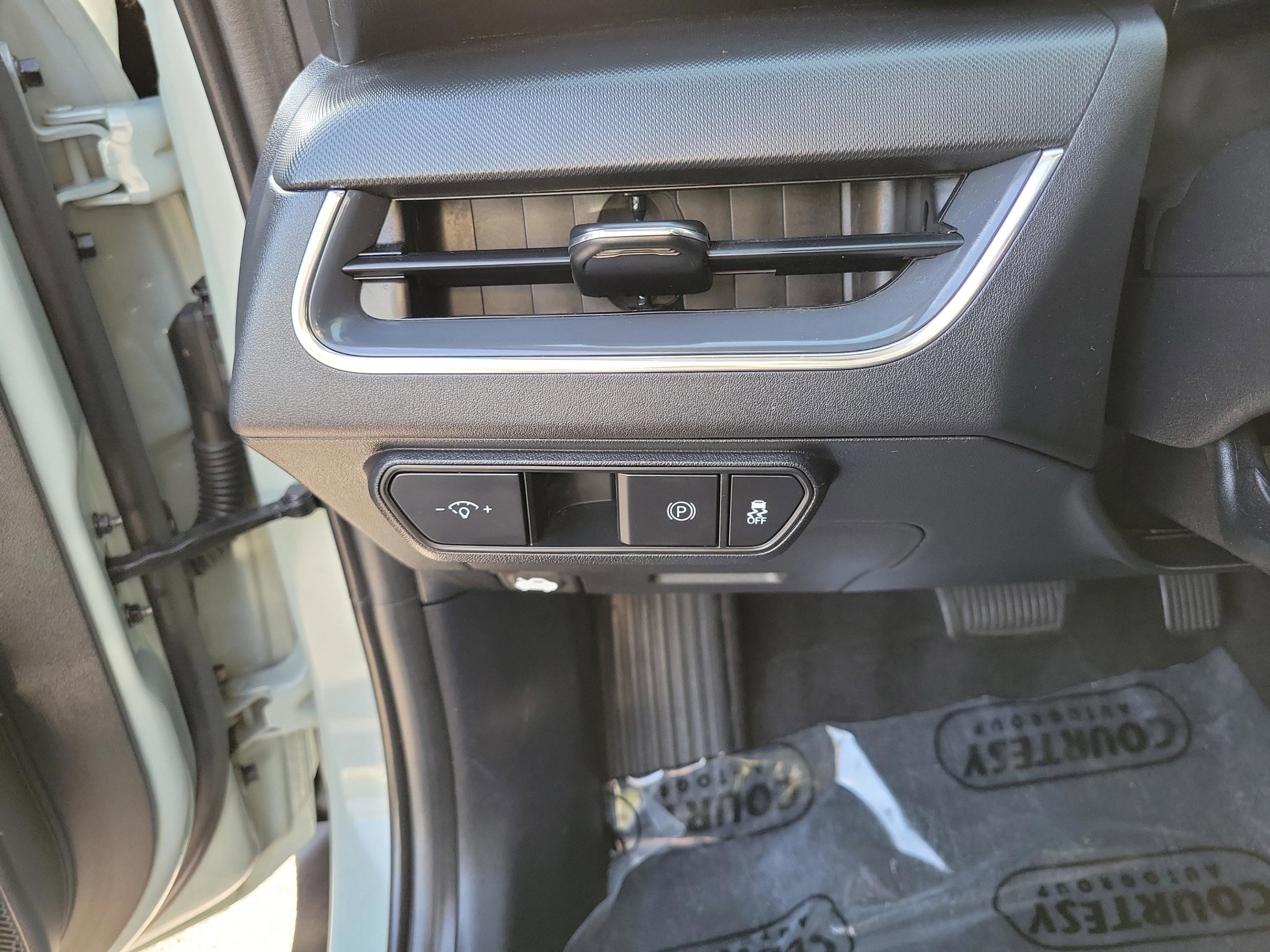 Certified 2025 Kia K4 EX FWD image 26