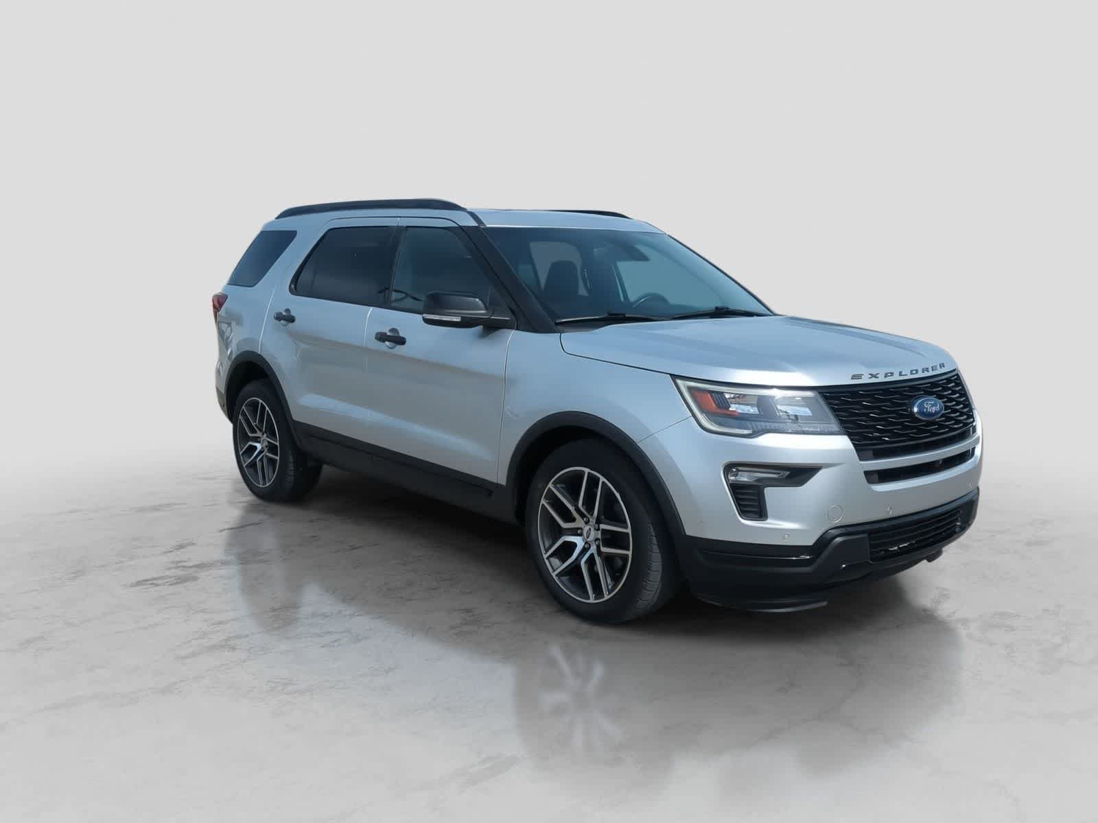 Used 2018 Ford Explorer Sport w/ Equipment Group 401A AWD/4WD image 2