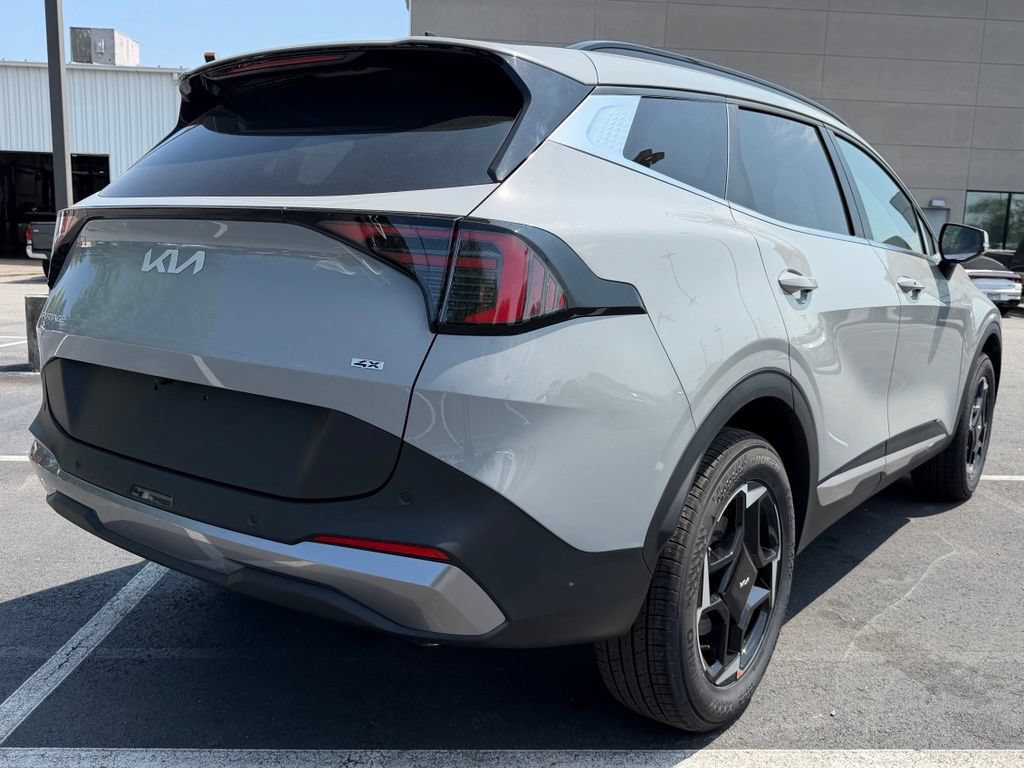New 2026 Kia Sportage EX w/ EX Panorama Roof Package FWD image 7