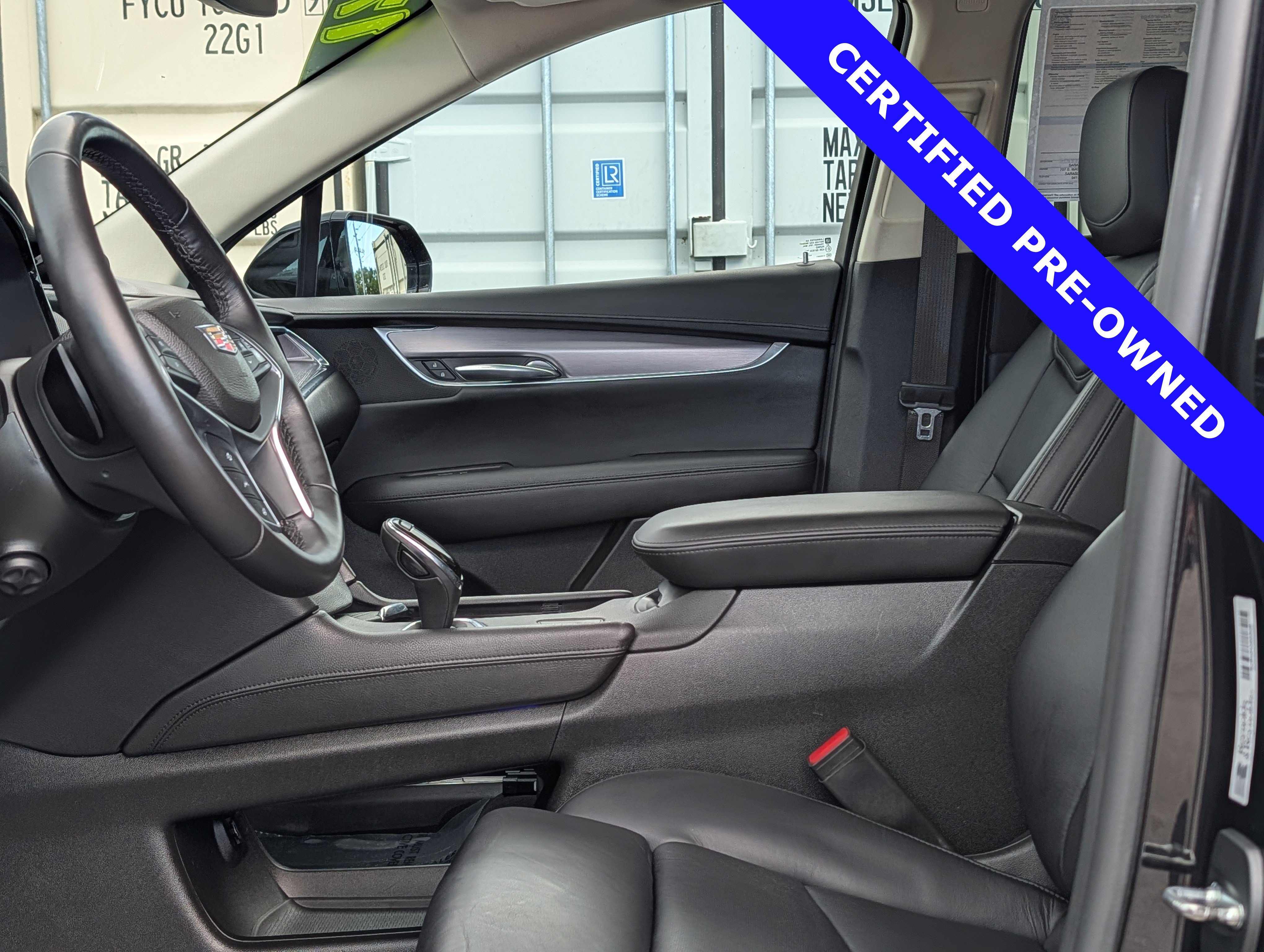 Used 2017 Cadillac XT5 Luxury w/ Driver Awareness Package FWD image 21