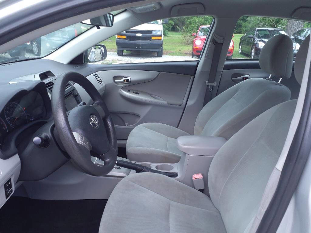 Used 2013 Toyota Corolla LE Special Edition FWD image 5