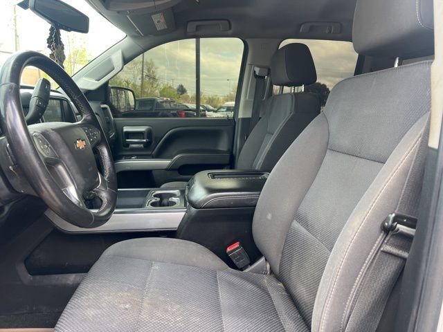 Used 2018 Chevrolet Silverado 1500 LT w/ Redline Edition AWD/4WD image 18