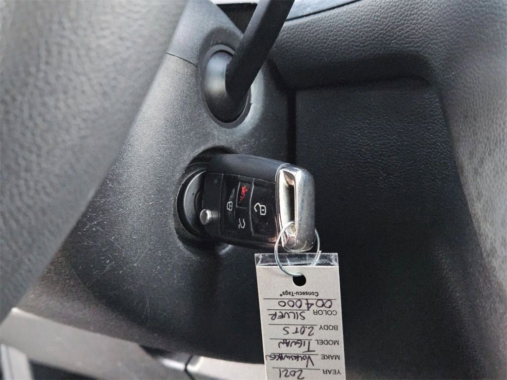 Used 2021 Volkswagen Tiguan S image 21