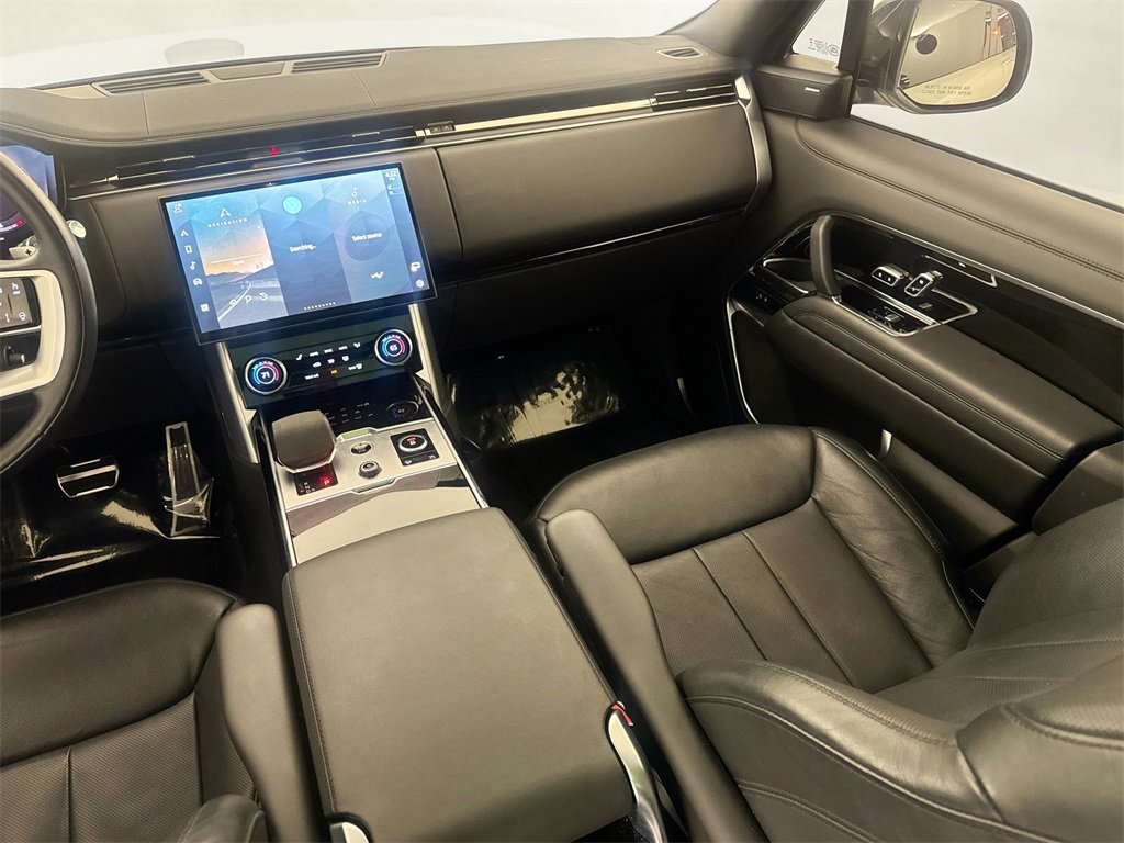 Certified 2023 Land Rover Range Rover SE image 23