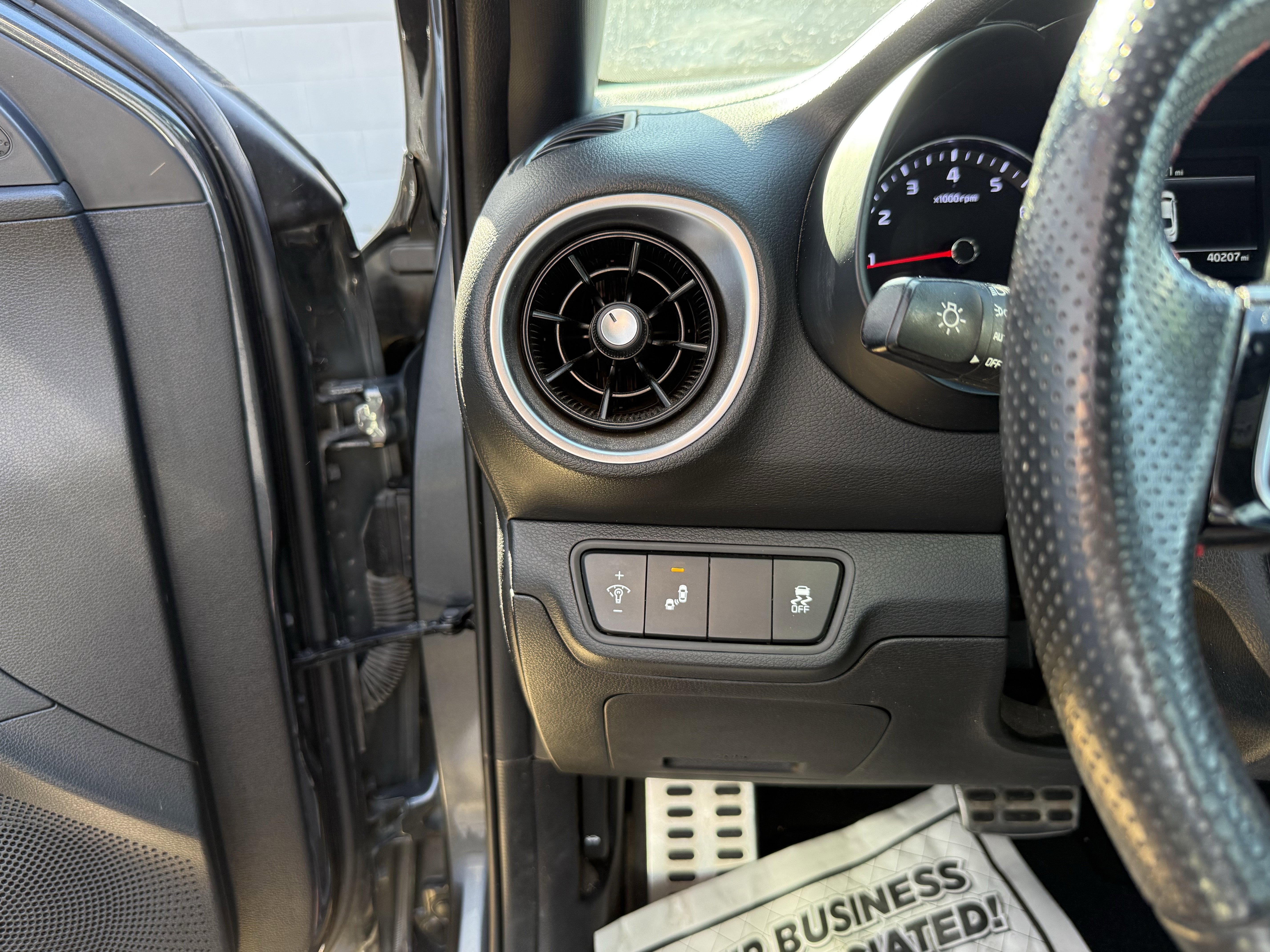 Used 2023 Kia Forte GT w/ GT2 Package image 12