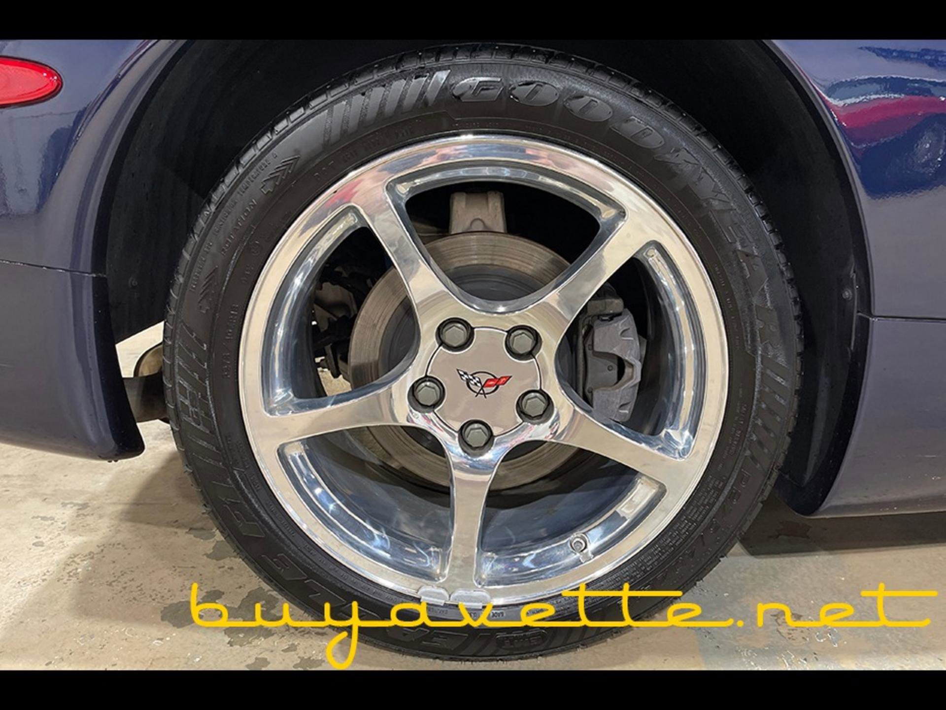 Used 2000 Chevrolet Corvette Coupe w/ Roof Pkg image 13