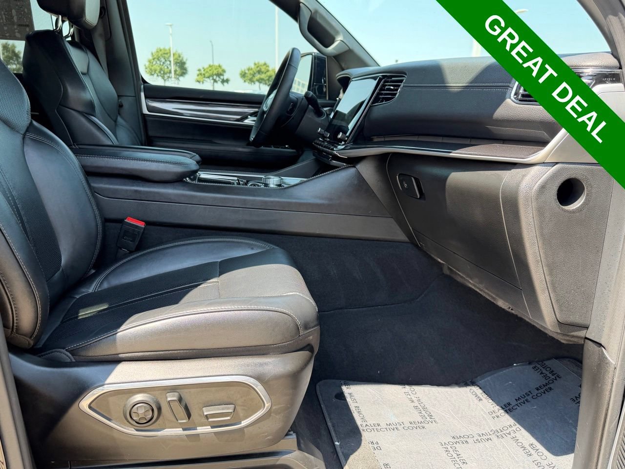 Used 2023 Jeep Wagoneer 4WD w/ Premium Group I image 42