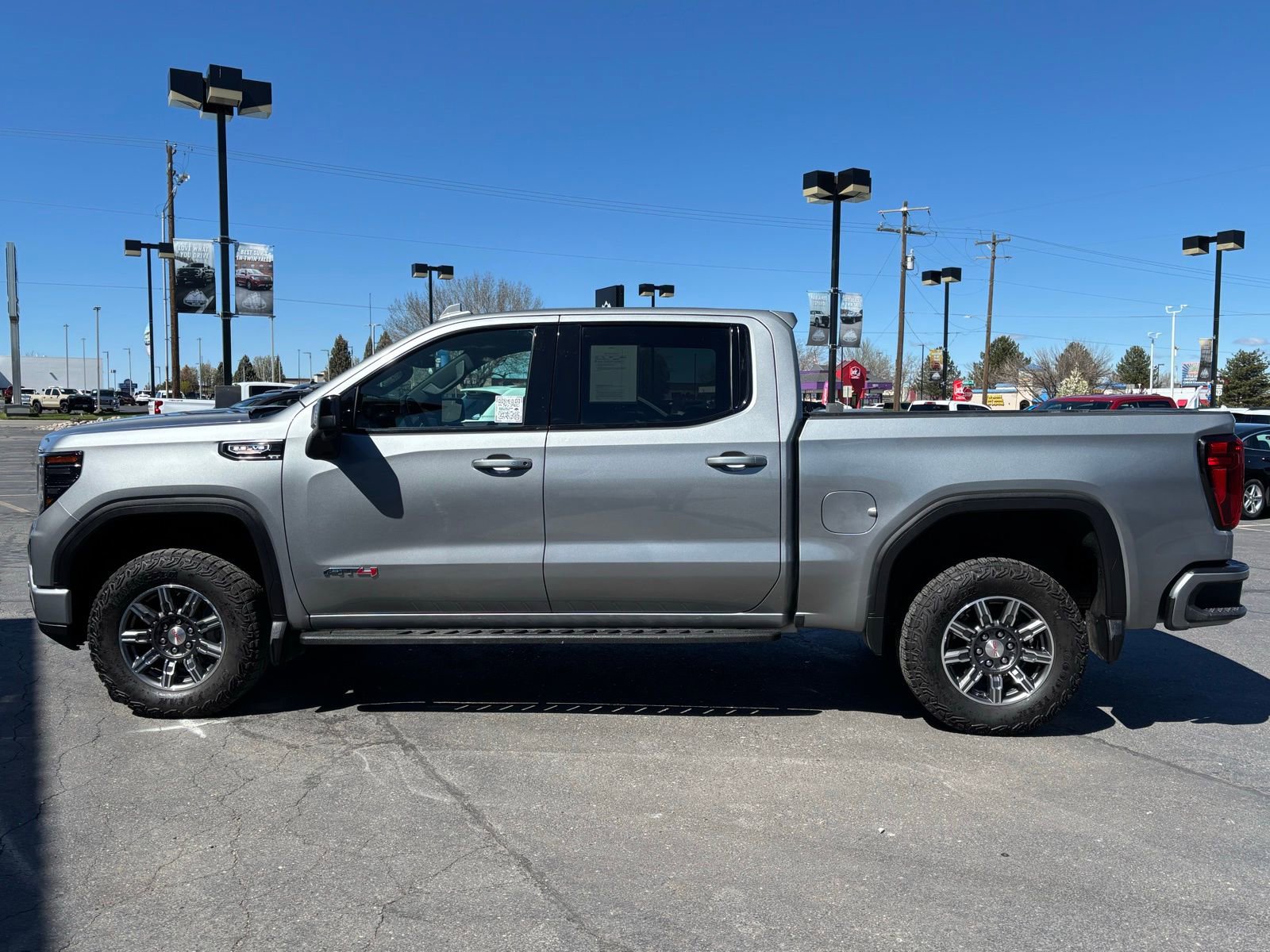 Used 2024 GMC Sierra 1500 AT4 w/ AT4 Premium Package image 5
