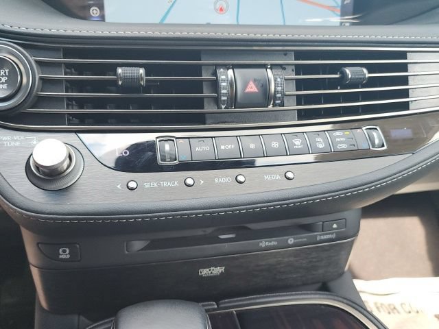 Used 2020 Lexus LS 500 w/ Interior Upgrade Package RWD image 26