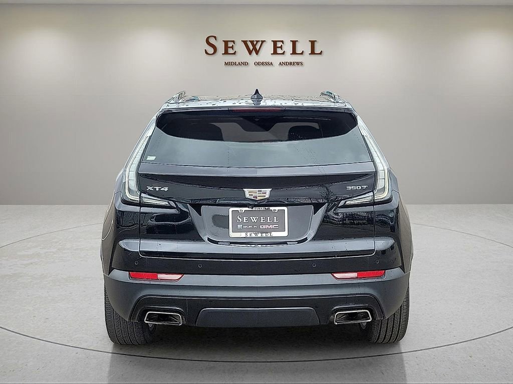 Used 2021 Cadillac XT4 Sport w/ Cold Weather Package FWD image 4