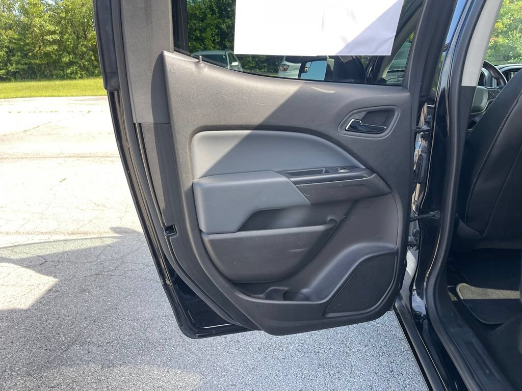 Used 2016 Chevrolet Colorado Z71 AWD/4WD image 16