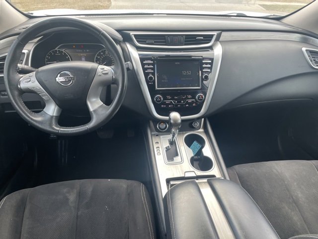 Used 2017 Nissan Murano SV image 3