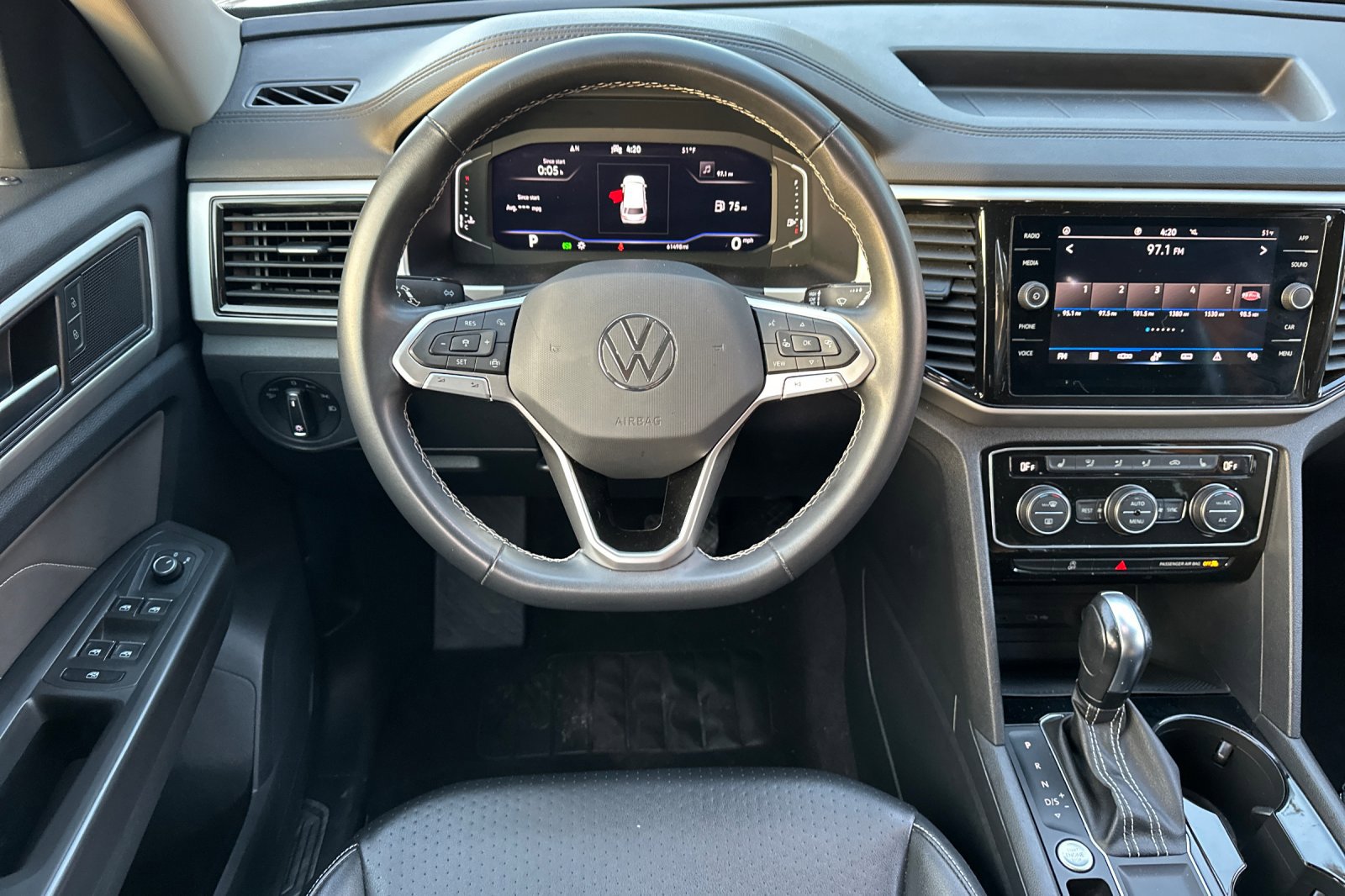 Certified 2022 Volkswagen Atlas SE image 14