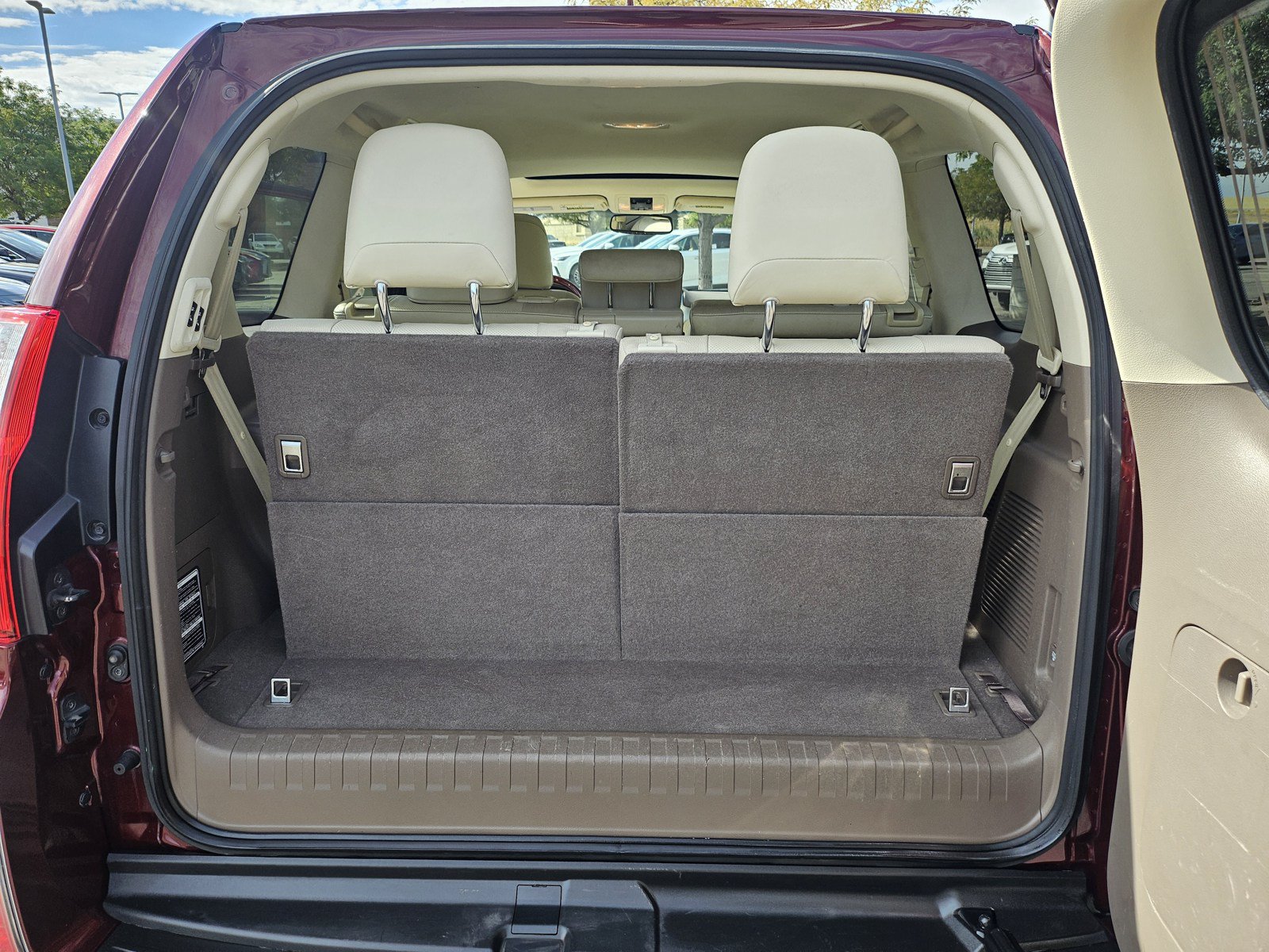 Used 2013 Lexus GX 460 w/ Convenience Pkg AWD/4WD image 18