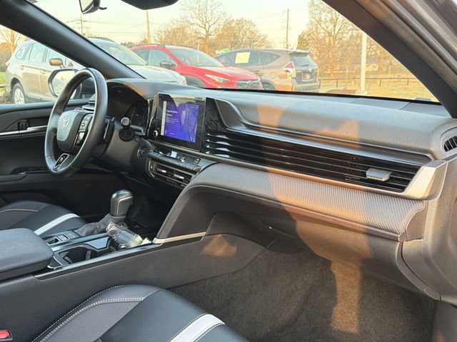 Used 2025 Toyota Camry SE image 20